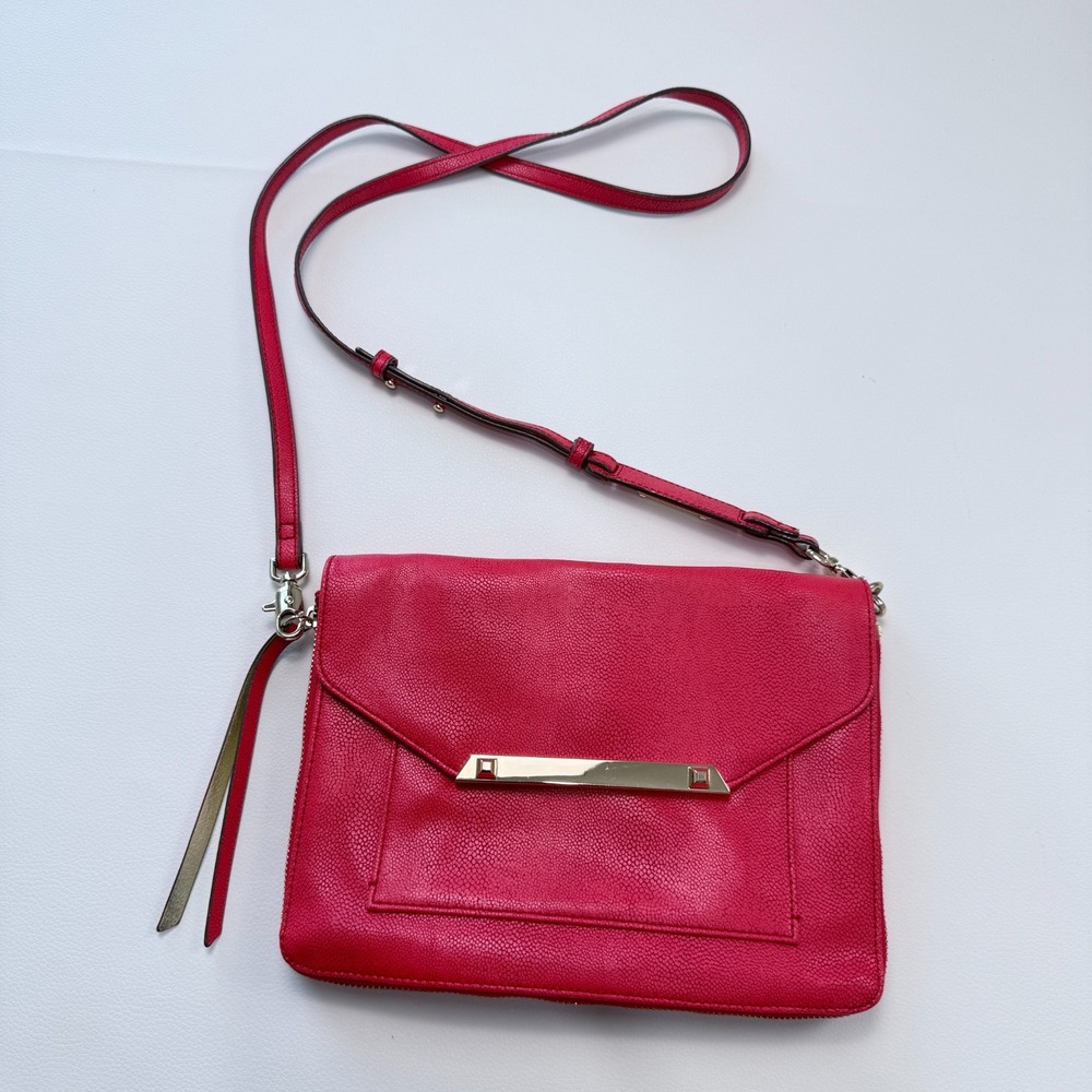 Stella & Dot Red Crossbody Bag Pebbled Expanding Zip Bottom Retro Classic